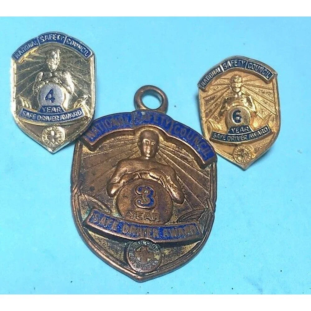BUS Collectiblle National Safety Council 4 & 6 yr Pins + 3 Yr Medal Trucking,Bus